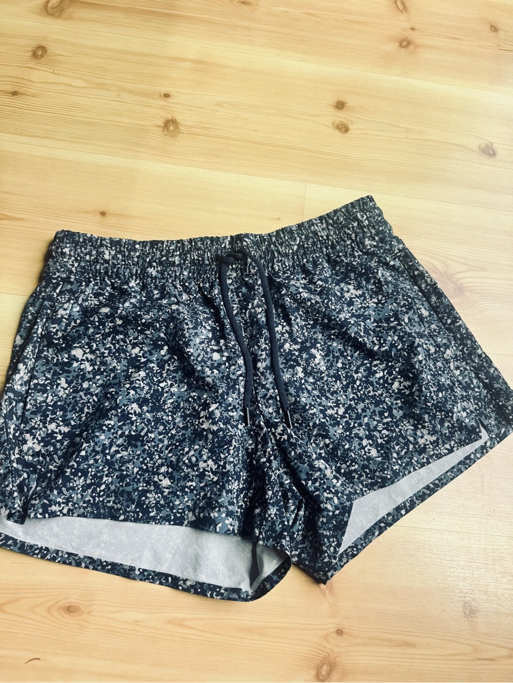 Women’s Athleta  Black Floral Print Athletic Shorts